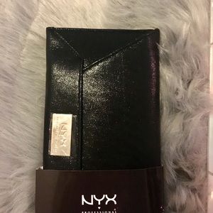 NEW NYX Glitter full eye/face cosmetic brushes